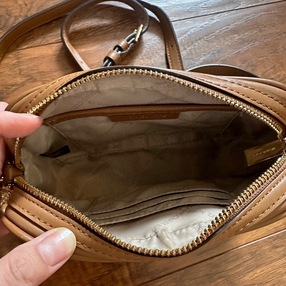 Michael Kors Convertible Logo Belt Bag - Picture 8 of 8